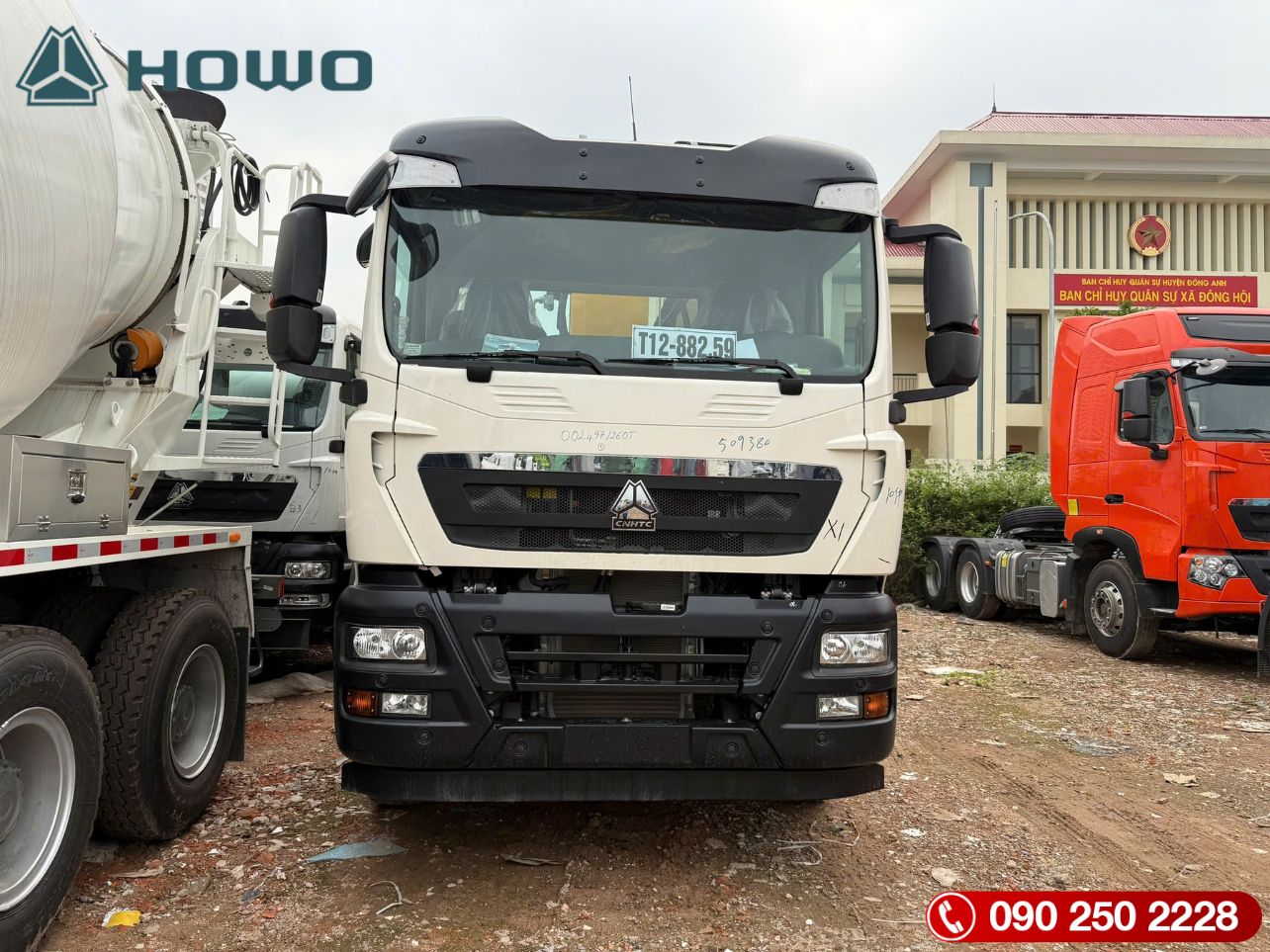Xe Cẩu HOWO 4 Chân Cần 16 Tấn