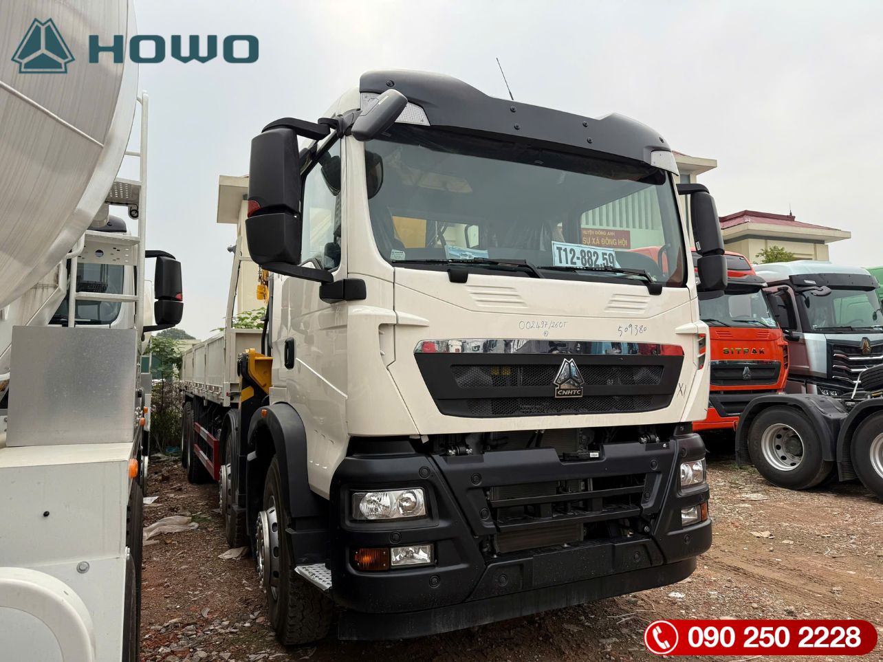 Xe Cẩu HOWO 4 Chân Cần 16 Tấn